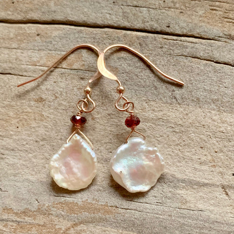 Floating on Air - Keshi Pearl and Rose Gold