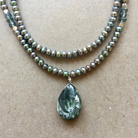 One of a Kind - Light as a Feather (pearl & Seraphinite)